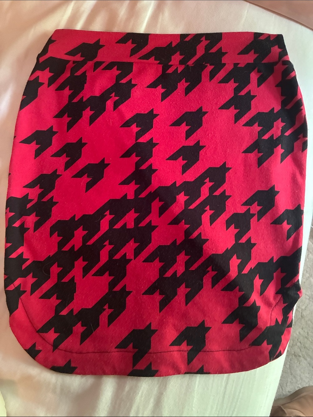 Red and Black Houndstooth Pencil Skirt
